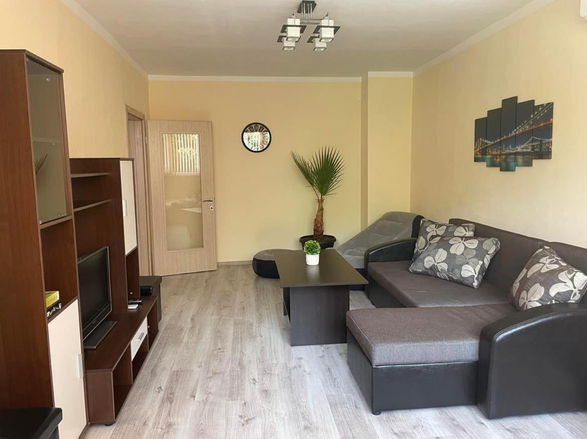 شقة Apartament Emaia ديفين المظهر الخارجي الصورة